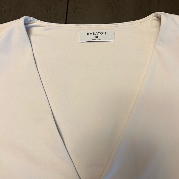 Babaton Contour V-Neck Longsleeve ~ Size XS - Picture 1 of 4
